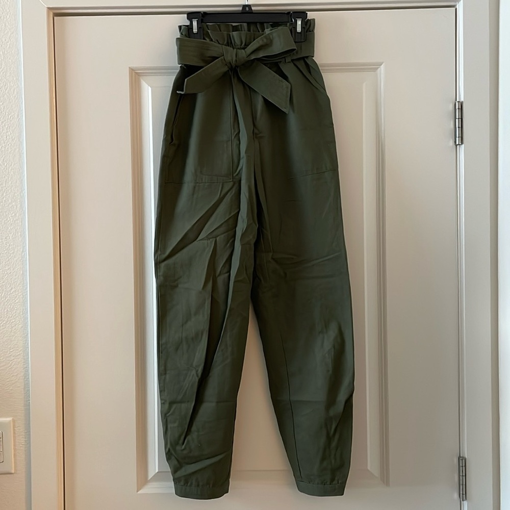 BB Dakota Paperbag Tie Waist Pants
